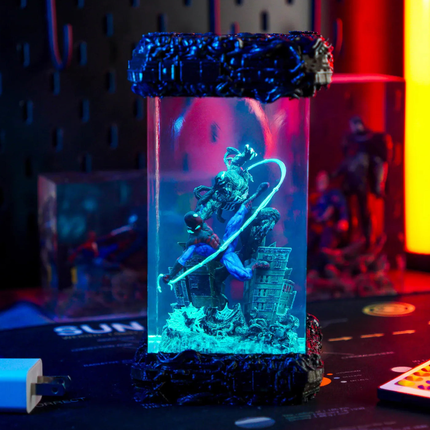 Marvel MCU Spider-Man vs Venom Epoxy Resin Lamp, Night Light, Wireless Lights