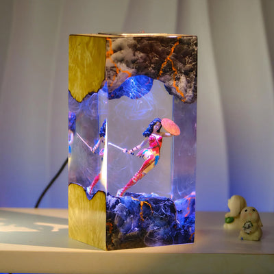 DC Superhero Wonder Woman Epoxy Resin Lamp, Night Light