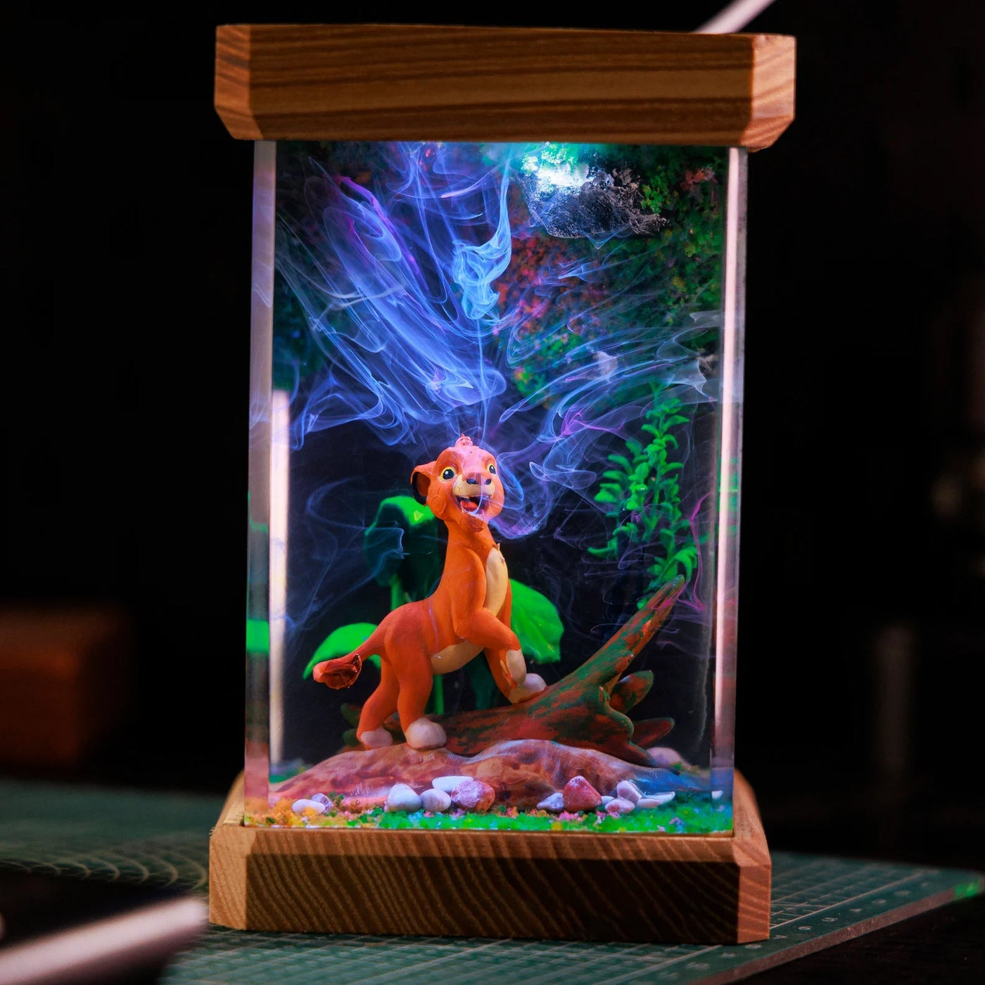 Lion King Epoxy Resin Lamp, Night Light