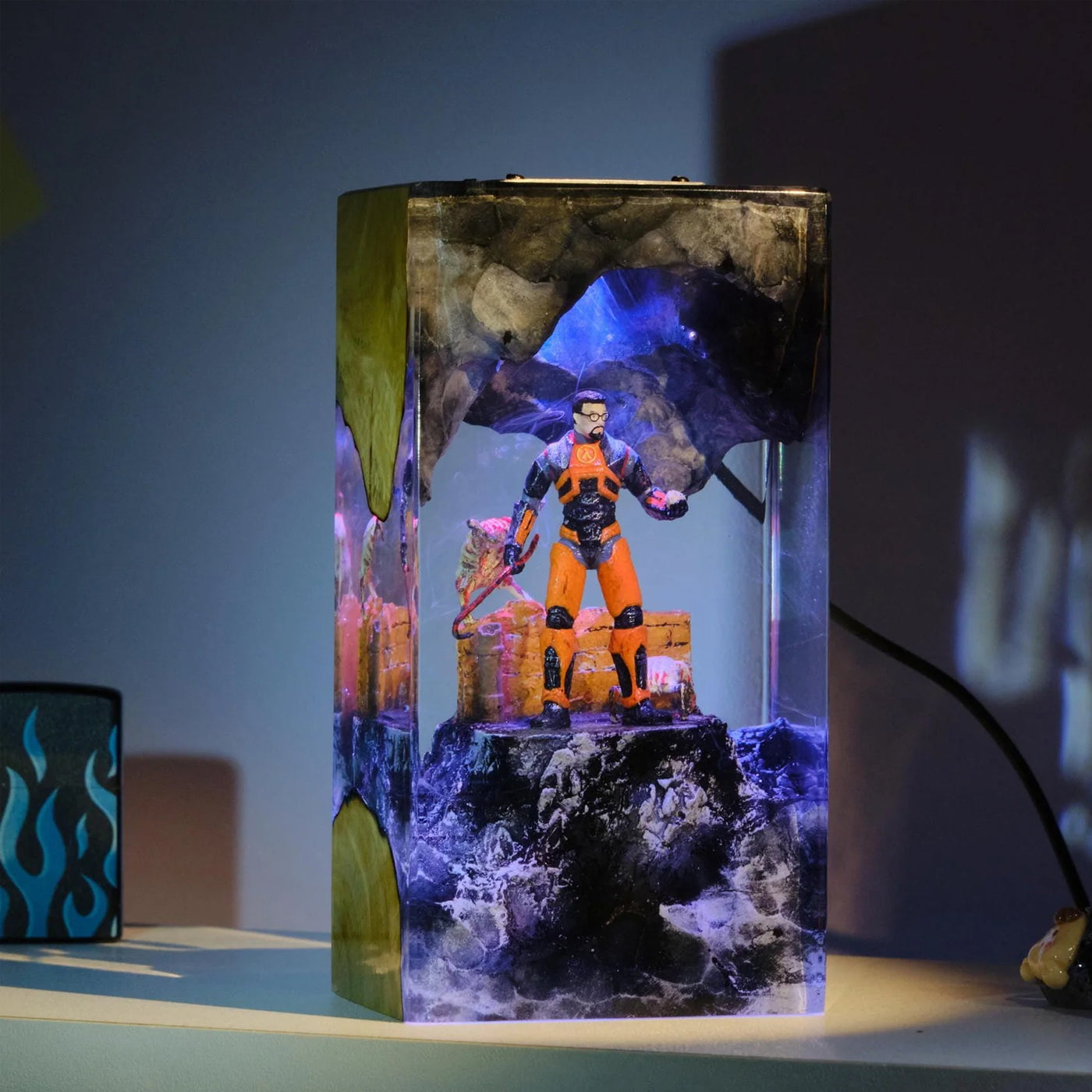 Half-Life Gordon Freeman Epoxy Resin Lamp, Night Light