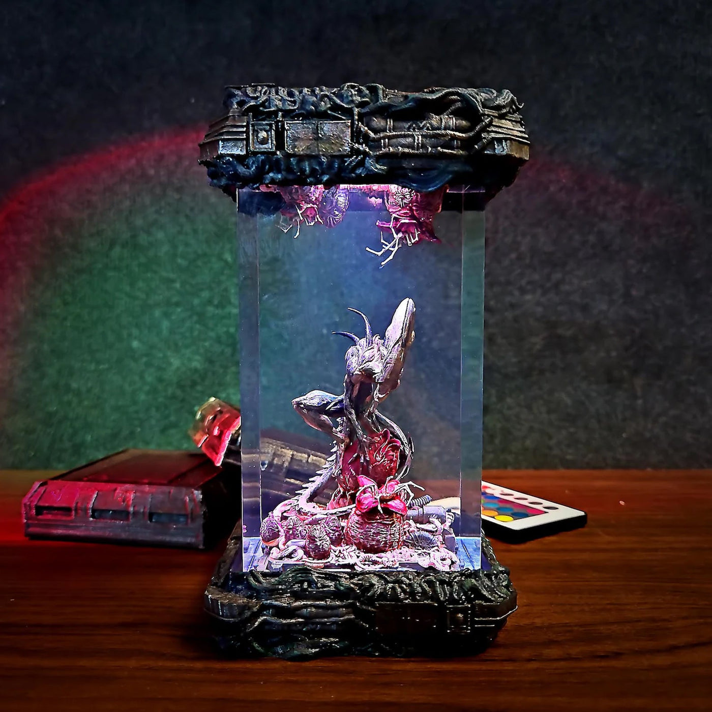 Xenomorph Alien Space Monster Diorama Epoxy Resin Lamp, Night Light, Wireless Lights