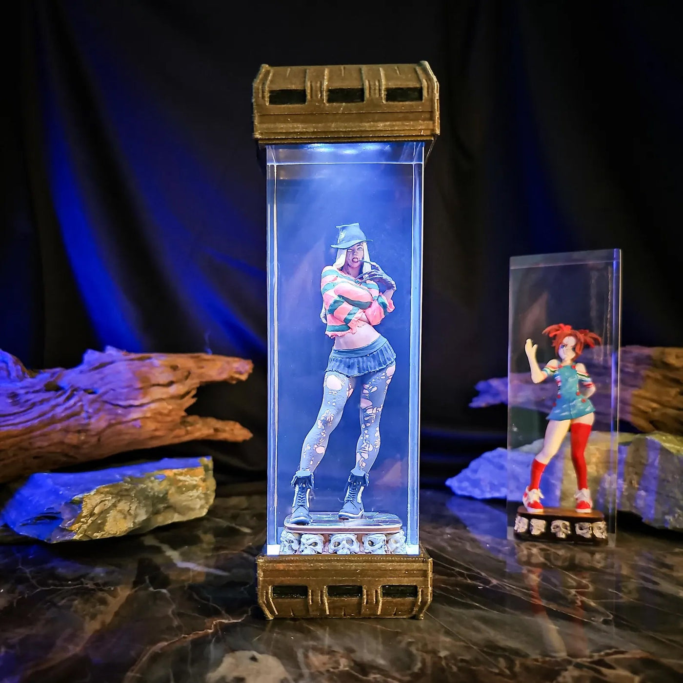 Halloween Horror Freddy Krueger Girl Diorama Epoxy Resin Lamp, Night Light, Wireless Lights