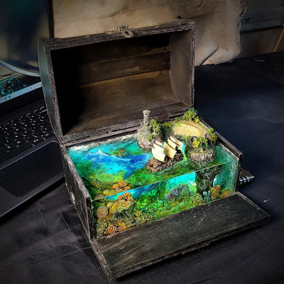 Leviathan the Sea Monster Pirates Mythology Diorama Treasure Mistery Box Gift Epoxy Resin, Night Light