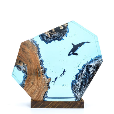 Orca & Divers - High Quality Epoxy Resin Lamp