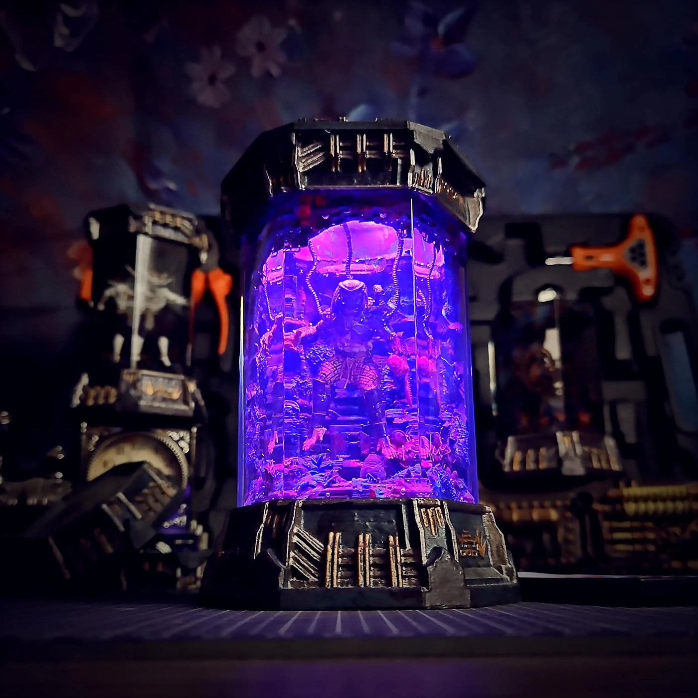 Predator Alien Space Monster Healing Chamber Incubator Epoxy Resin Lamp, Night Light, Wireless Lights