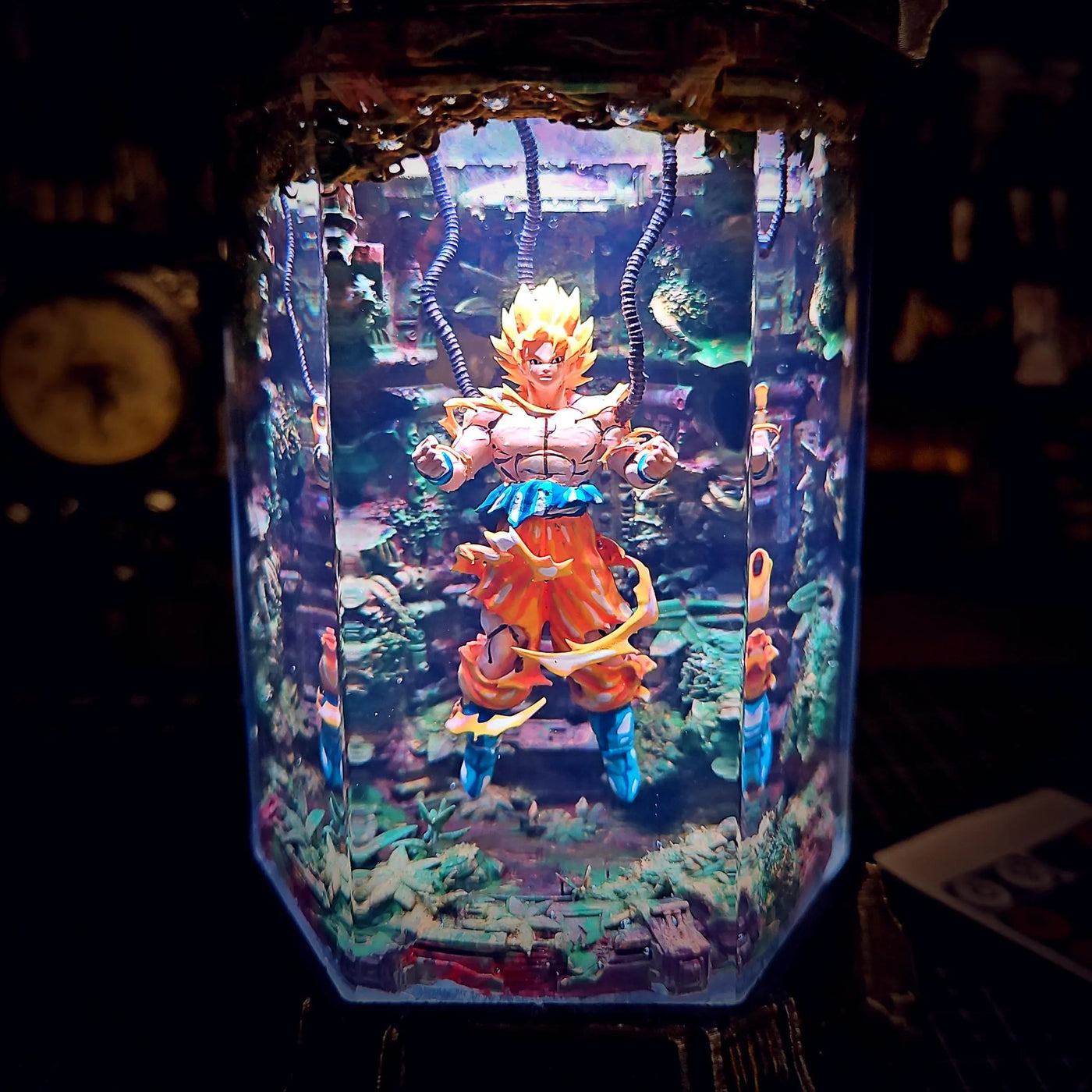 Dragon Ball Goku Saiyan Healing Chamber Incubator Epoxy Resin Lamp, Night Light, Wireless Lights