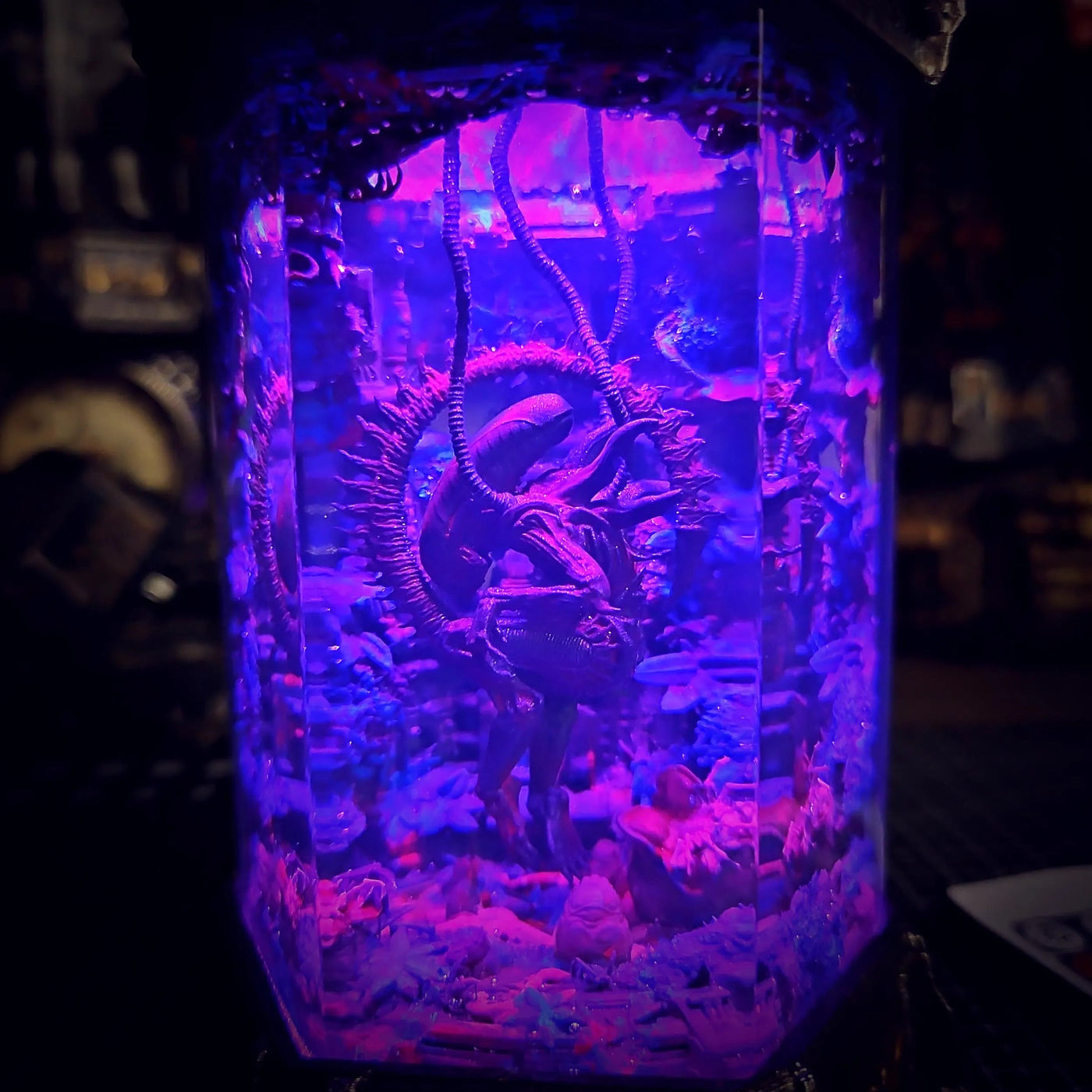 Xenomorph Alien Space Monster Healing Chamber Incubator Epoxy Resin Lamp, Night Light, Wireless Lights