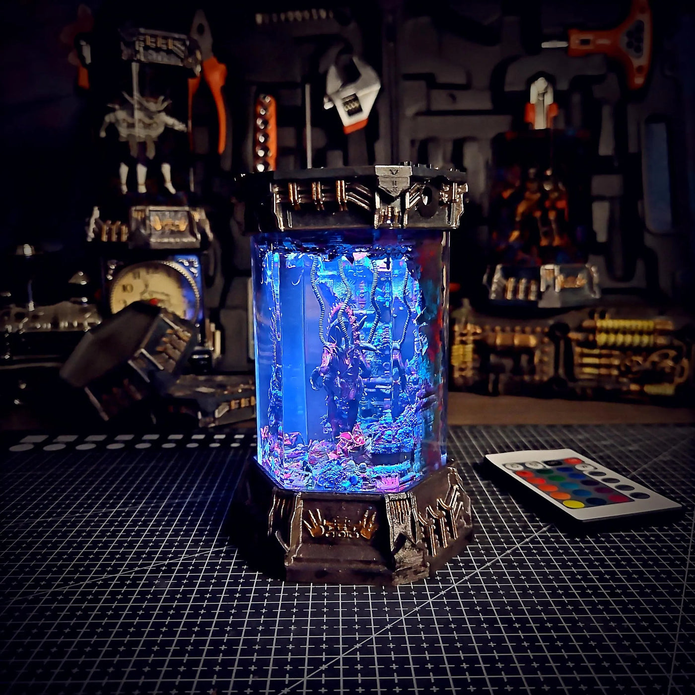 Xenomorph Alien Space Monster Healing Chamber Incubator Epoxy Resin Lamp, Night Light, Wireless Lights