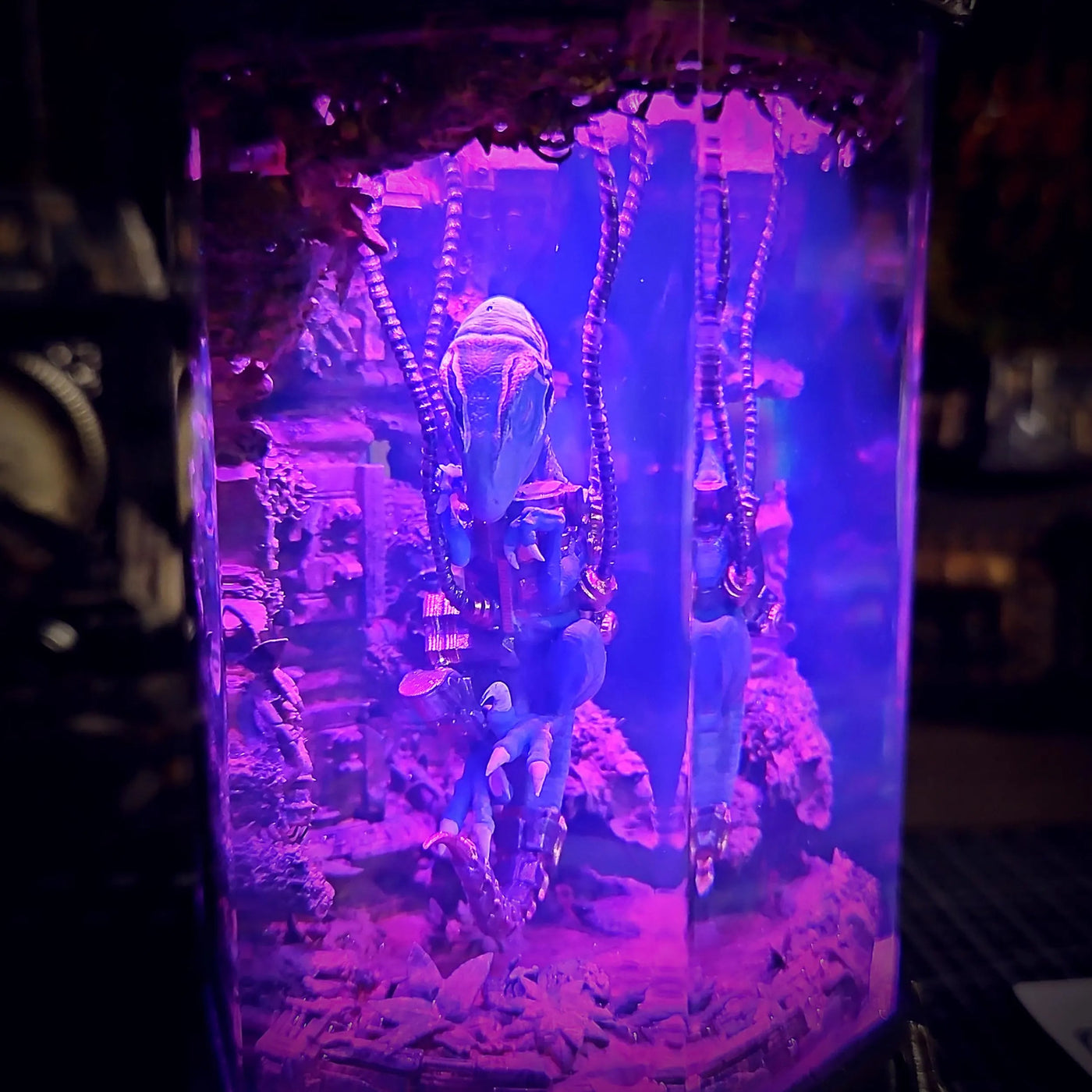 Jurassic Park Velociraptor Healing Chamber Incubator Epoxy Resin Lamp, Night Light, Wireless Lights