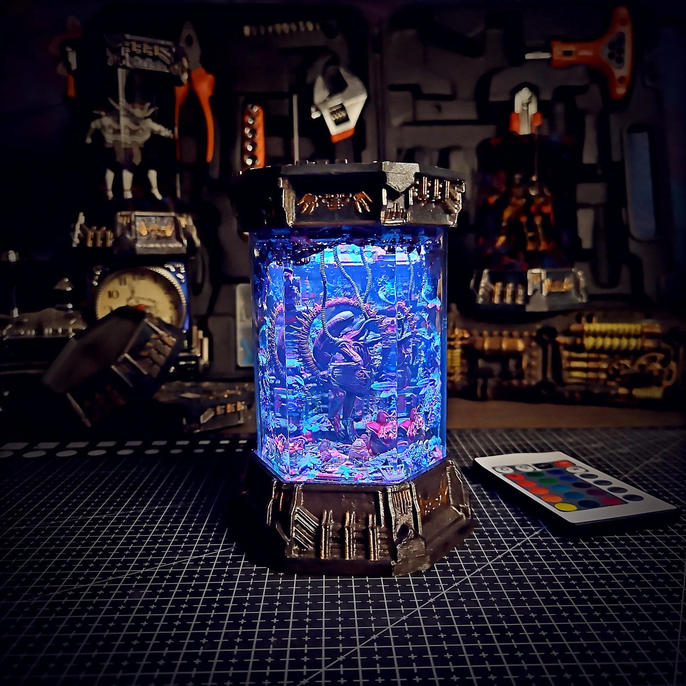 Xenomorph Alien Space Monster Healing Chamber Incubator Epoxy Resin Lamp, Night Light, Wireless Lights