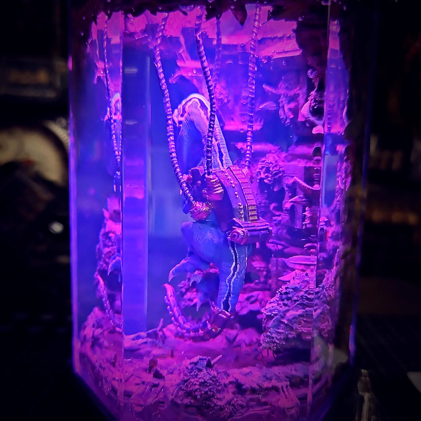 Jurassic Park Velociraptor Healing Chamber Incubator Epoxy Resin Lamp, Night Light, Wireless Lights
