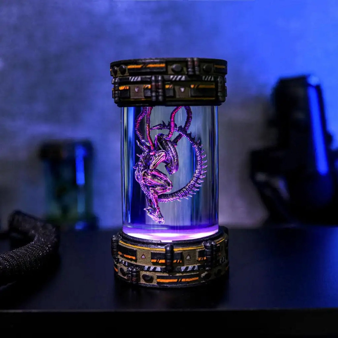 Xenomorph Alien Space Monster Healing Chamber Incubator Epoxy Resin Lamp, Night Light, Wireless Lights