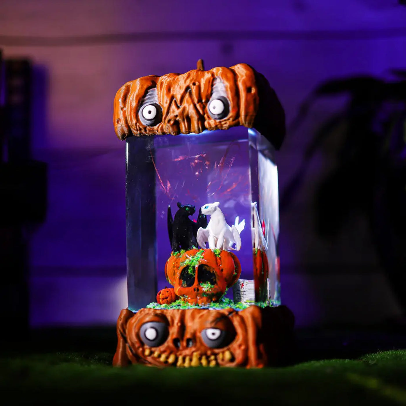 Halloween Spooky Toothless and Light Fury Pumpkin Epoxy Resin Lamp, Night Light, Wireless Lights