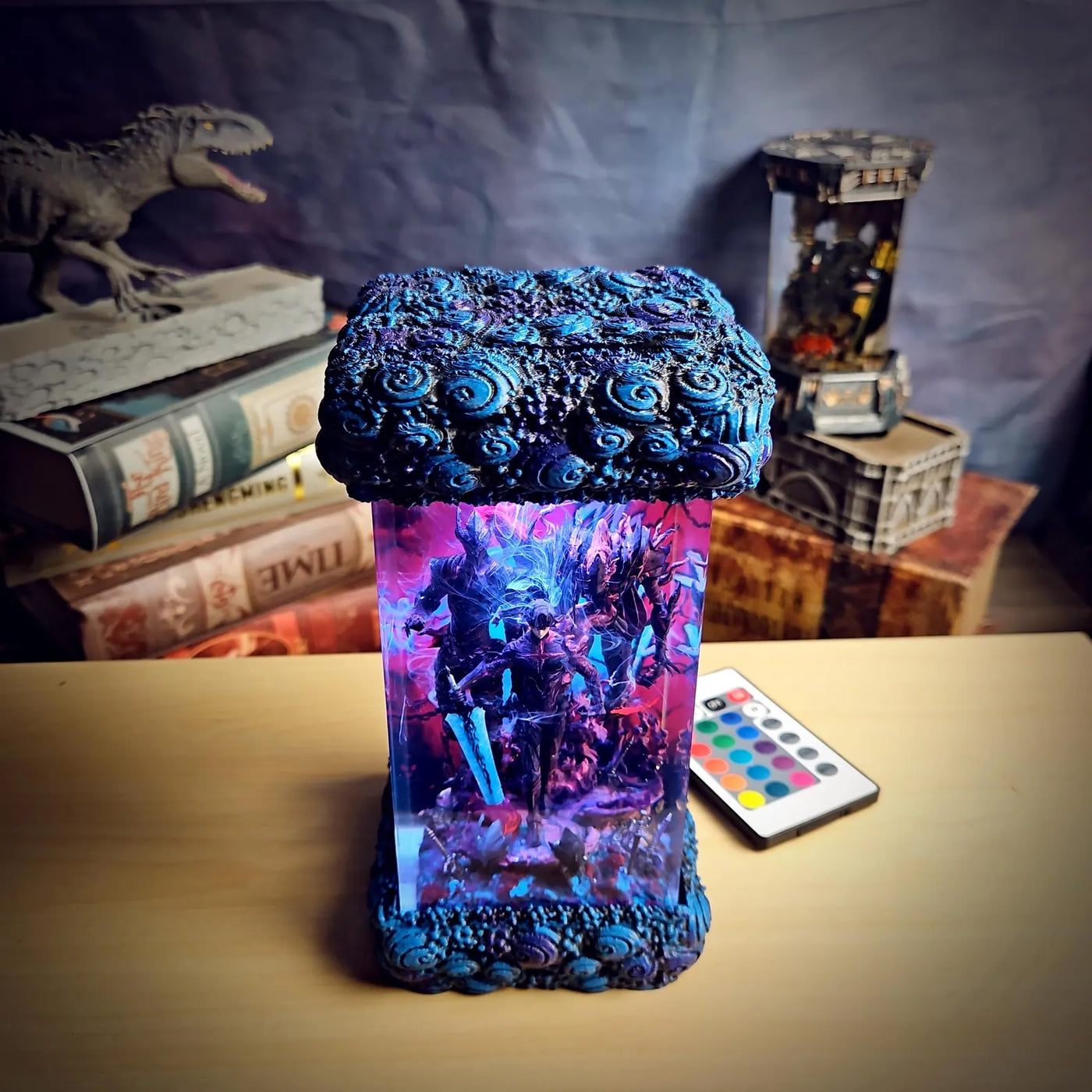 Solo Leveling Sung Jin-woo Beru Blood-Red Commander Igris Diorama Epoxy Resin Lamp, Night Light, Wireless Lights