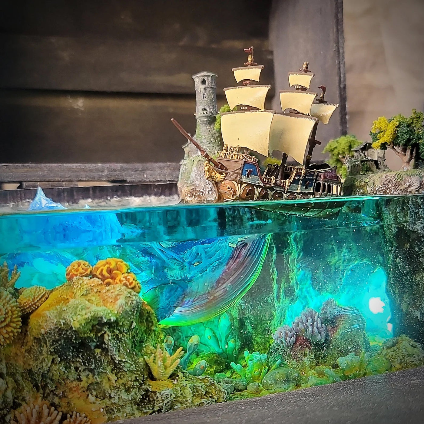 Leviathan the Sea Monster Pirates Mythology Diorama Treasure Mistery Box Gift Epoxy Resin, Night Light