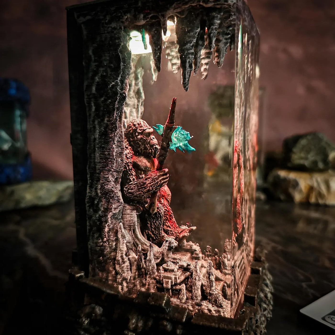 Kong Throne The New Empire Monster Diorama Epoxy Resin Lamp, Night Light, Wireless Lights