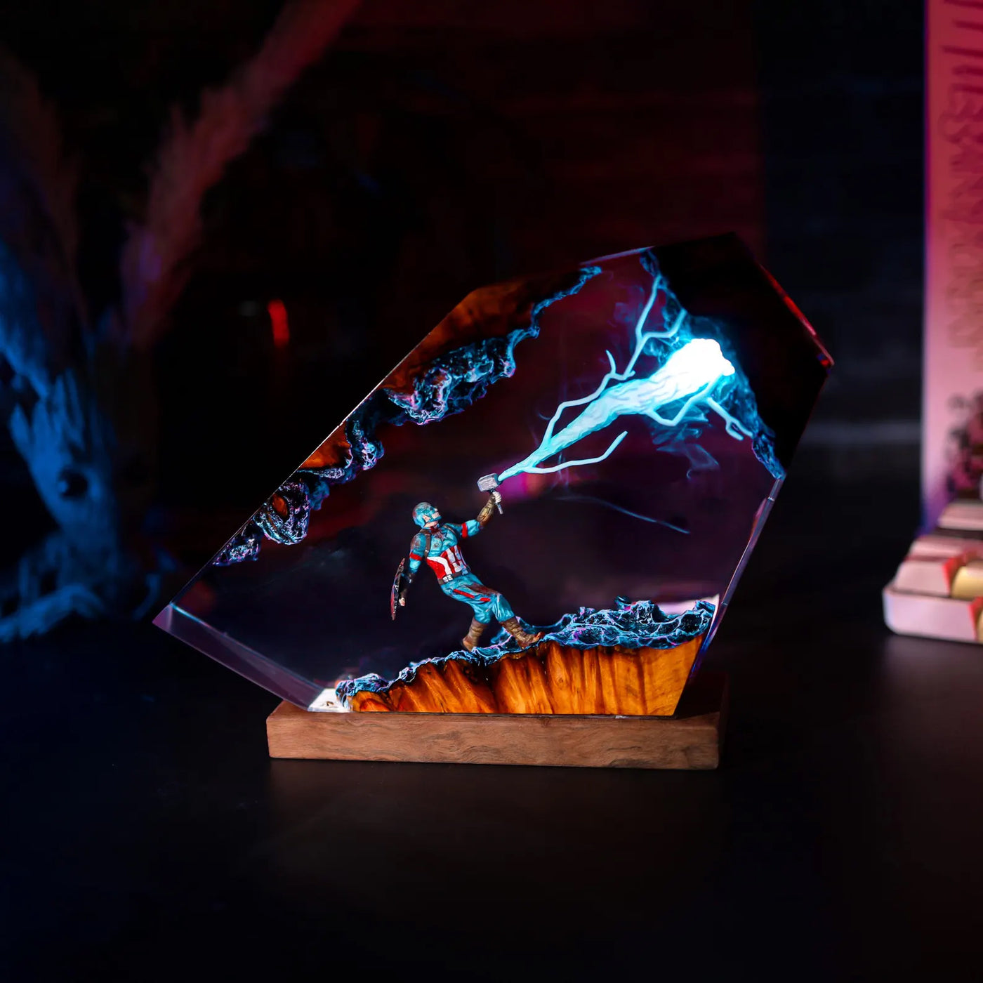 Marvel MCU Captain America Mjolnir Attack Lightning Epoxy Resin Lamp, Night Light