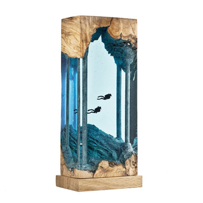 Divers Explore Ancient Ruins - High Quality Epoxy Resin Lamp