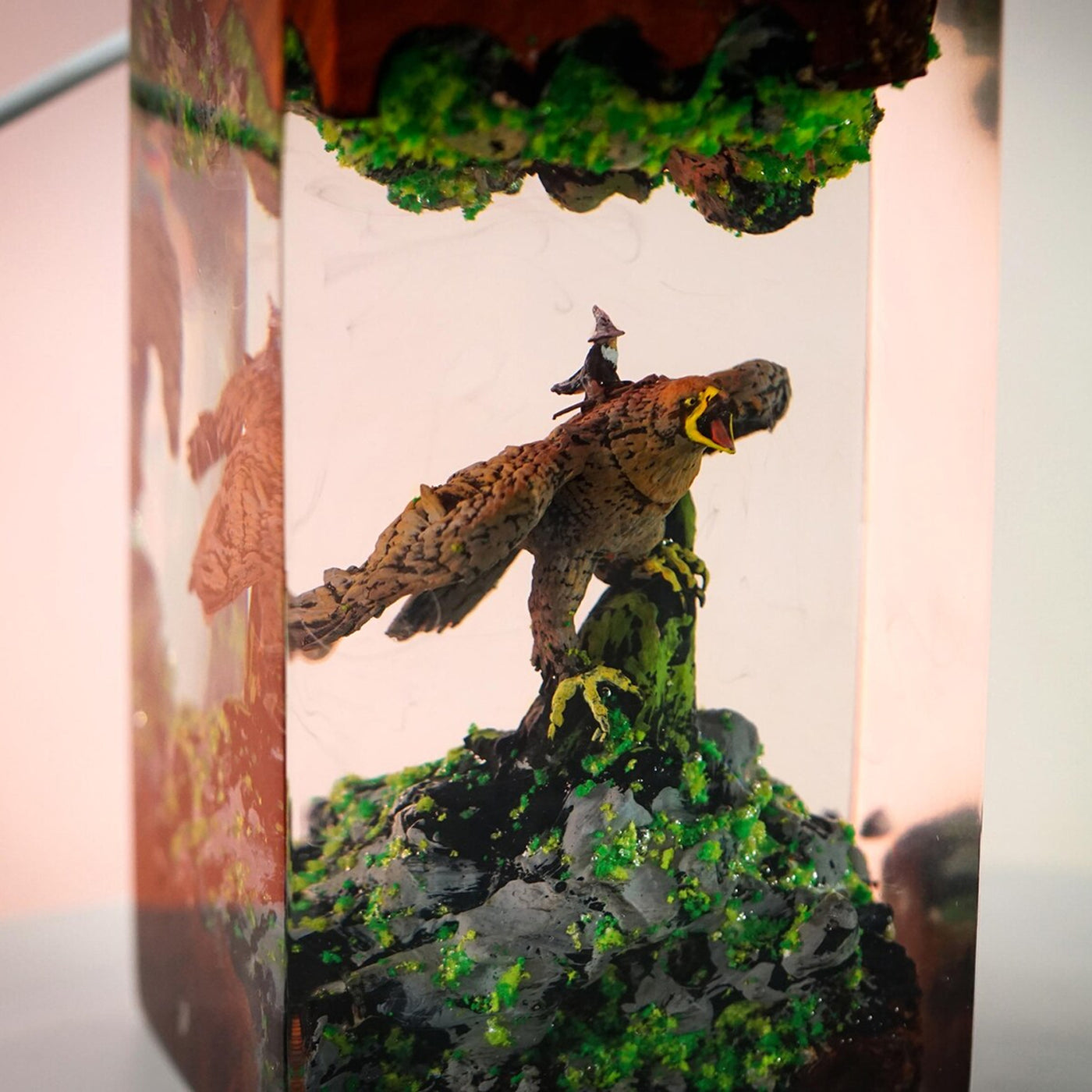 LOTR Lord Of Rings Great Eagles Gandalf Gwaihir the Windlord Epoxy Resin Lamp, Night Light