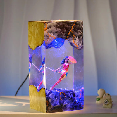 DC Superhero Wonder Woman Epoxy Resin Lamp, Night Light