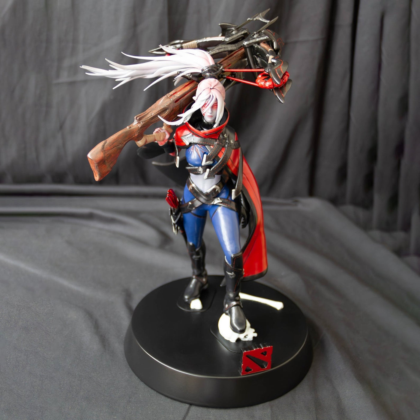 Dota 2 - Traxex the Drow Ranger Arcana Statue Figures