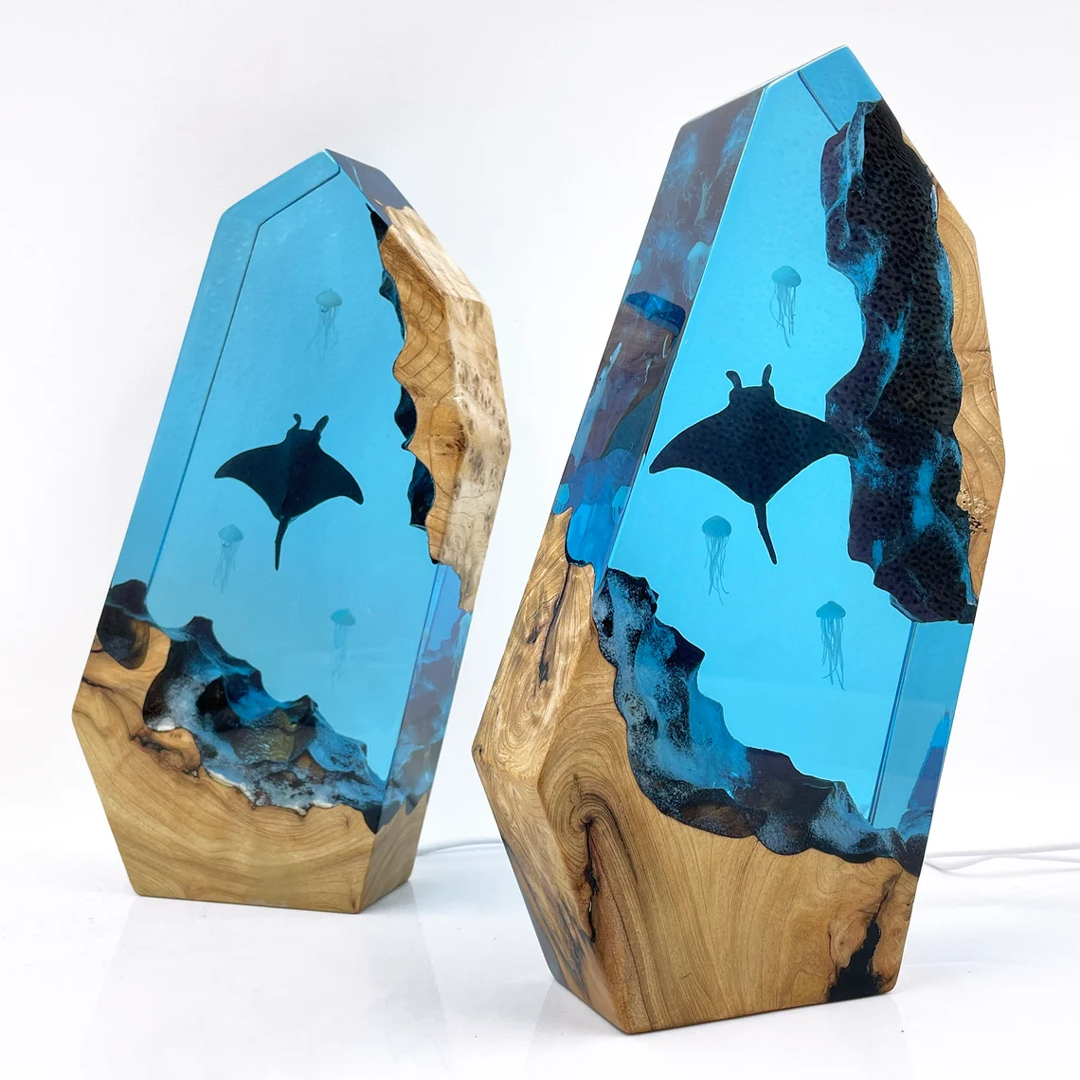 Manta Rays & Jellyfish - High Quality Epoxy Resin Lamp