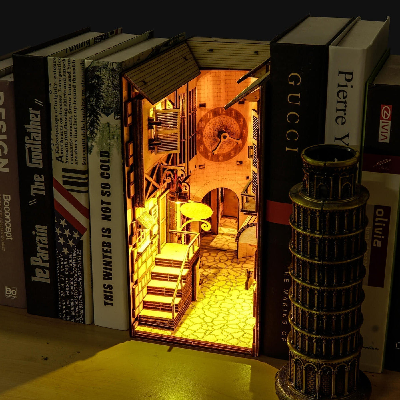 Roma's Midnight Alley - Book Nook