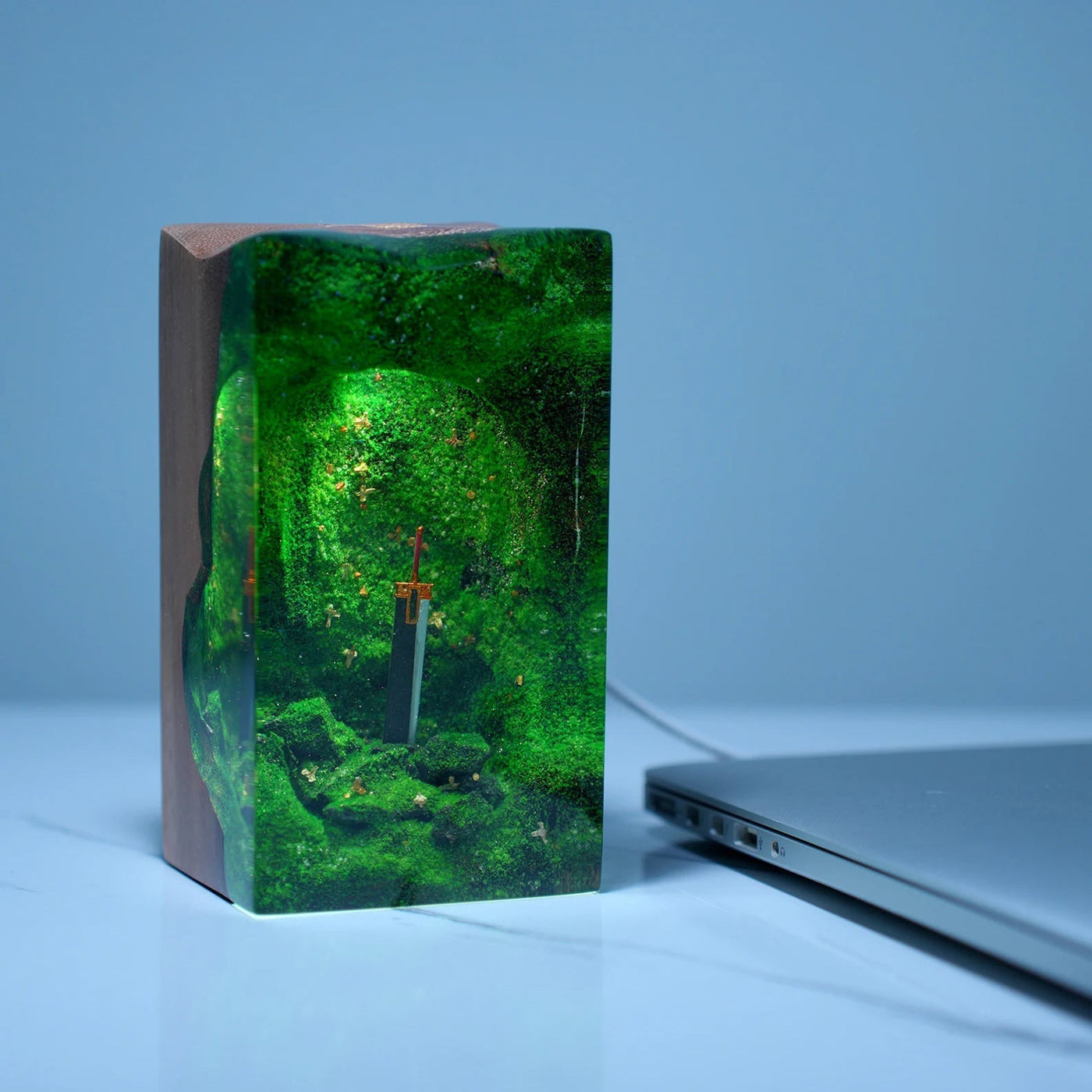 Final Fantasy Buster Sword Epoxy Resin Lamp, Night Light