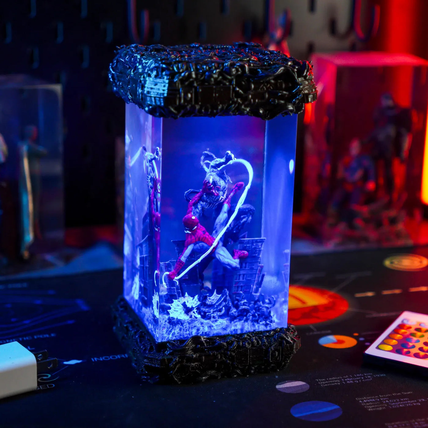 Marvel MCU Spider-Man vs Venom Epoxy Resin Lamp, Night Light, Wireless Lights