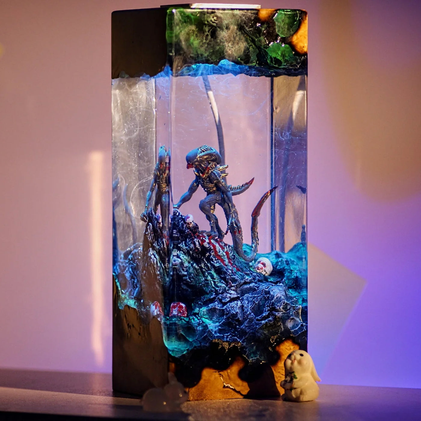 Xenomorph Alien Sci-Fi Epoxy Resin Lamp, Night Light
