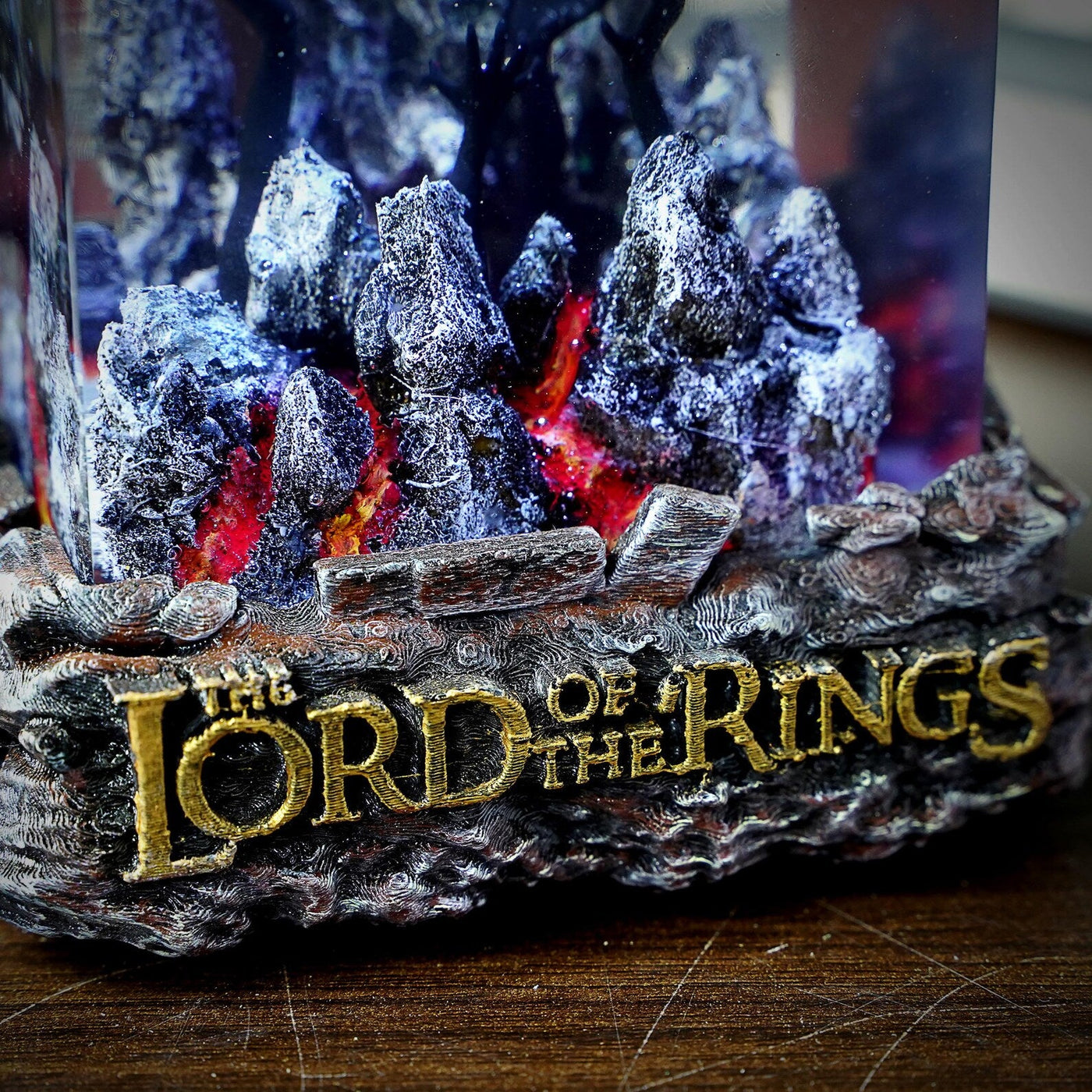 LOTR Lord Of Rings Gates of Argonath Diorama Epoxy Resin Lamp, Night Light, Wireless Lights