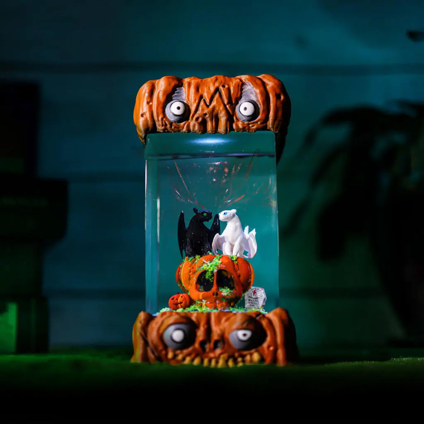 Halloween Spooky Toothless and Light Fury Pumpkin Epoxy Resin Lamp, Night Light, Wireless Lights