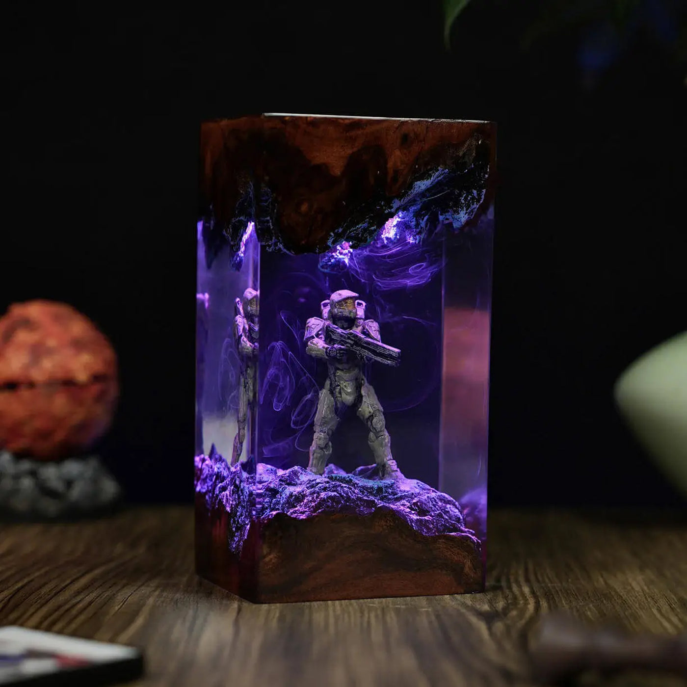 Halo Master Chief Epoxy Resin Lamp, Night Light