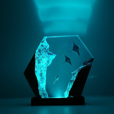 Manta Rays & Diver - High Quality Epoxy Resin Lamp