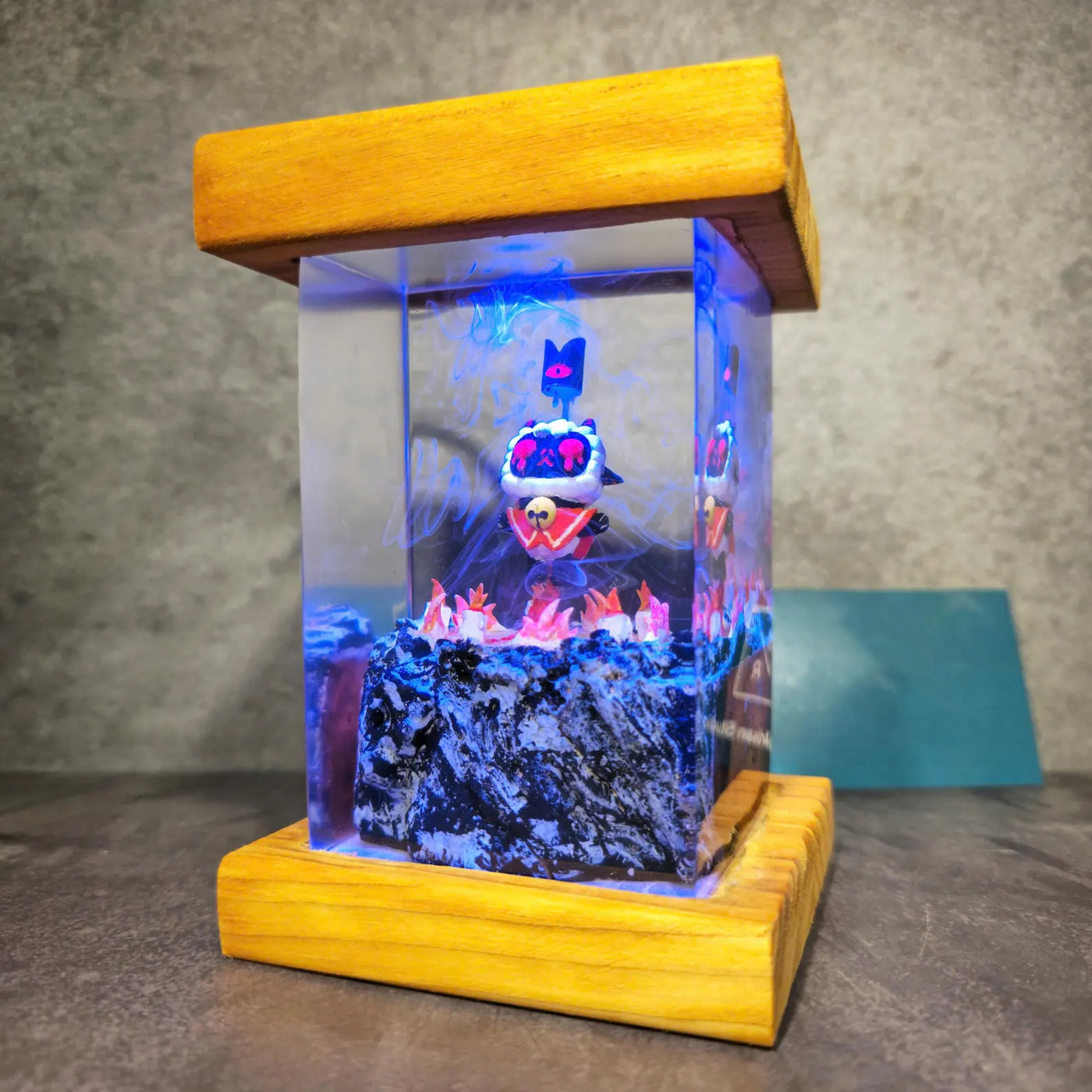 Cult of the Lamb Devil Sheep Epoxy Resin Lamp, Night Light