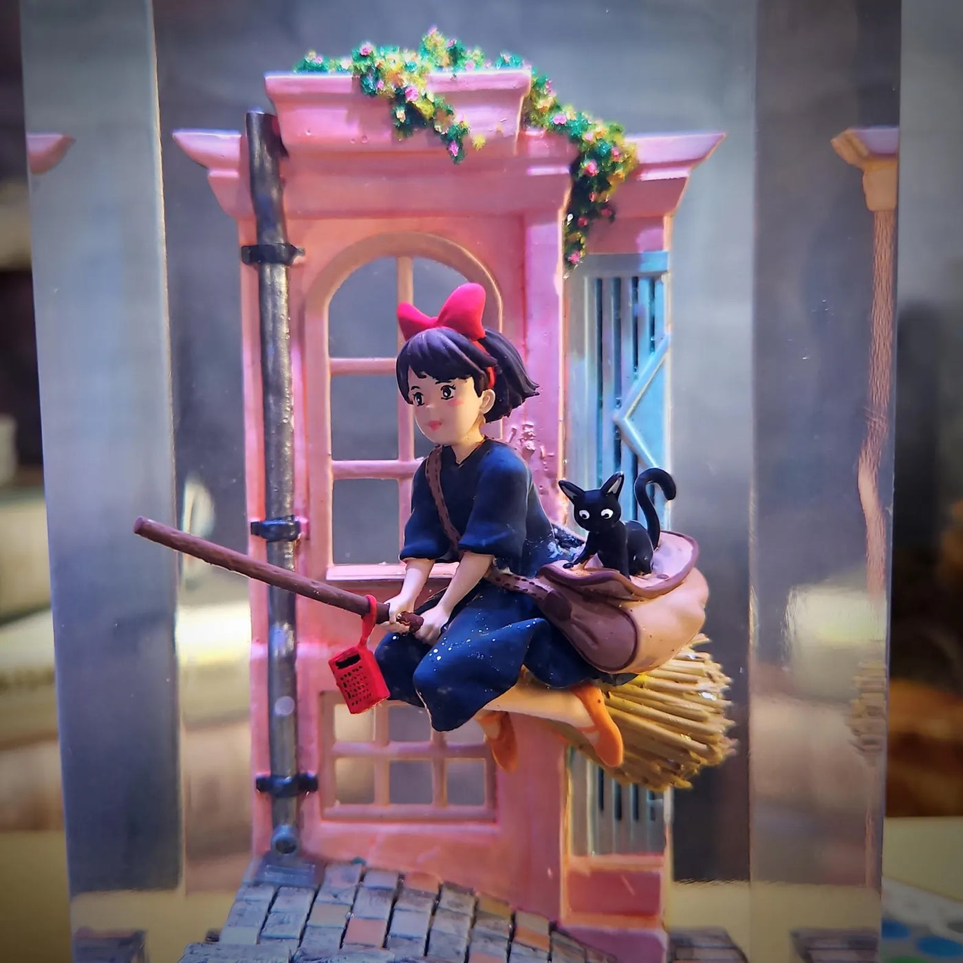 Ghibli Kiki Delivery Service Diorama Epoxy Resin Lamp, Night Light, Wireless Lights