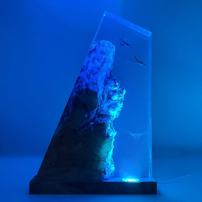 Divers Explore Undersea - High Quality Epoxy Resin Lamp