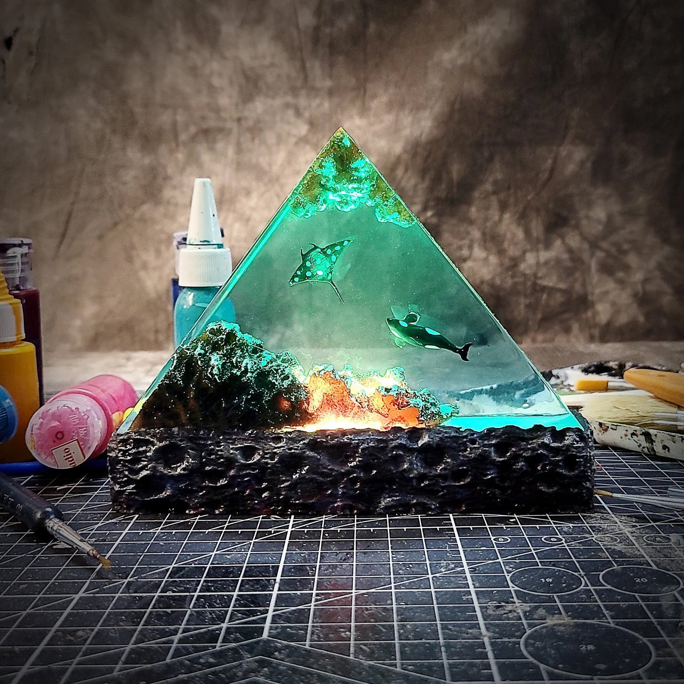 Orca Manta Ray Undersea Ocean Diorama Epoxy Resin Lamp, Night Light, Wireless Lights