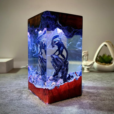 Predator Xenomorph Alien Space Monster Epoxy Resin Lamp, Night Light