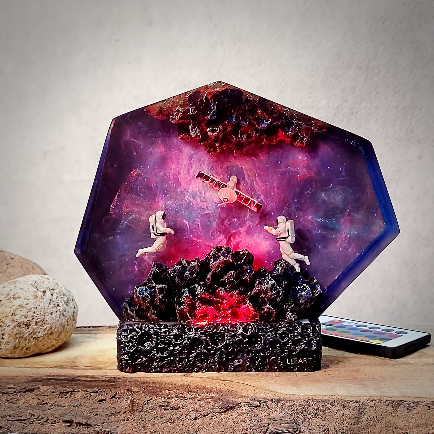 Satellite & Astronauts Galaxy Epoxy Resin Lamp, Night Light, Wireless Lights