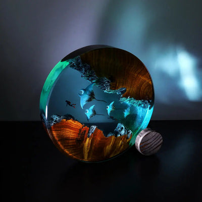 Mariana Trench Adventure Divers Manta Rays Undersea Ocean Diorama Epoxy Resin Lamp, Night Light