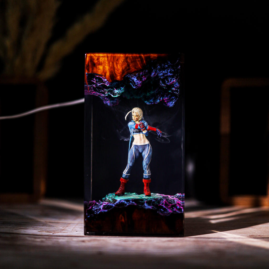 Cammy Street Fighter V Epoxy Resin Lamp, Night Light