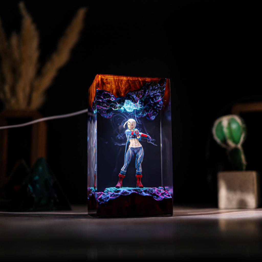 Cammy Street Fighter V Epoxy Resin Lamp, Night Light