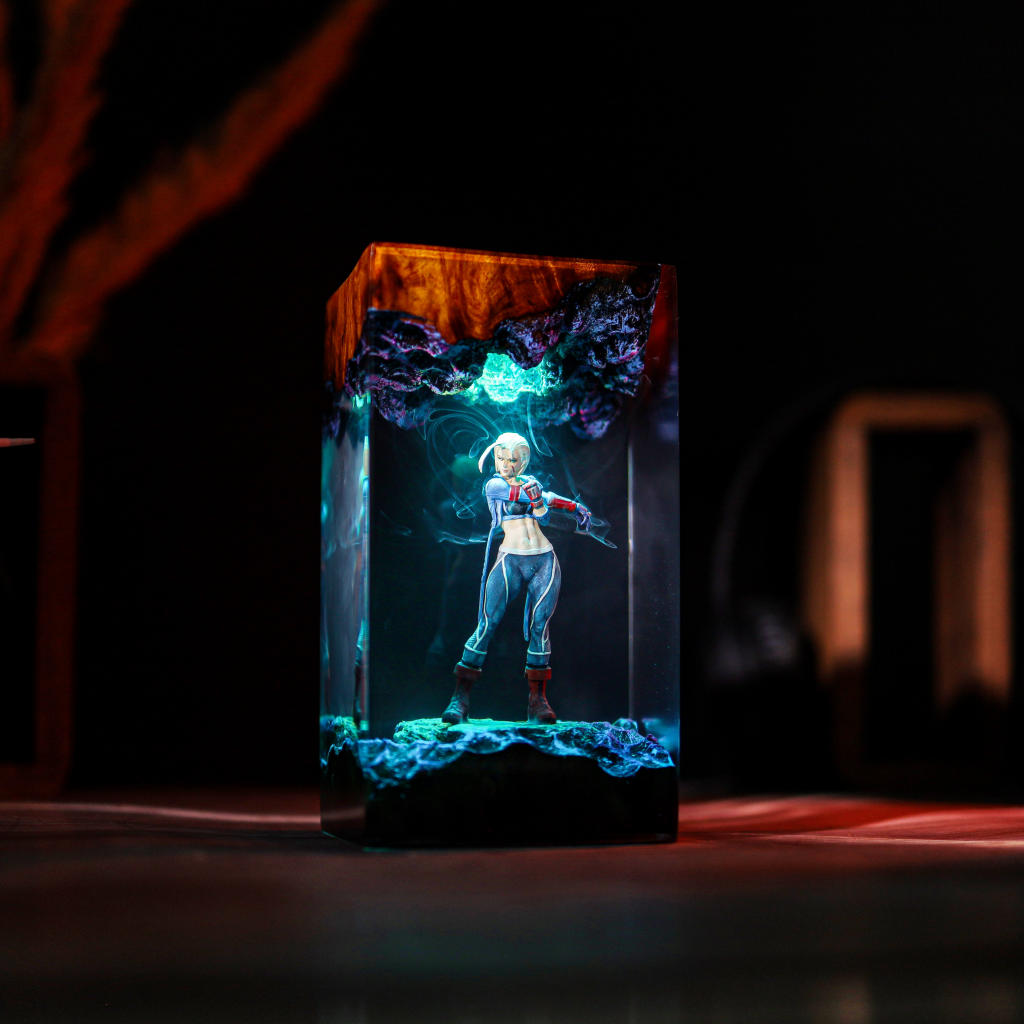 Cammy Street Fighter V Epoxy Resin Lamp, Night Light