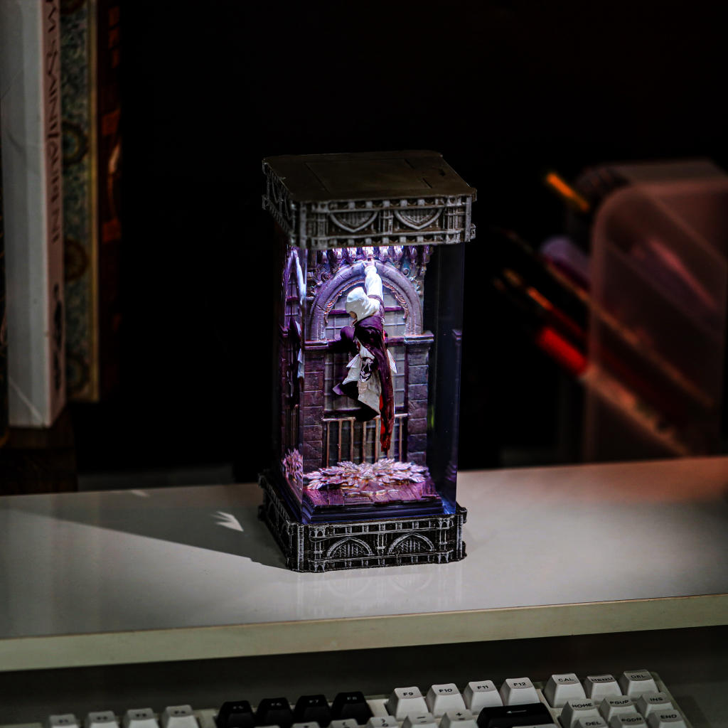 Ezio Auditore Assassin's Creed Epoxy Resin Lamp, Night Light, Wireless Lights