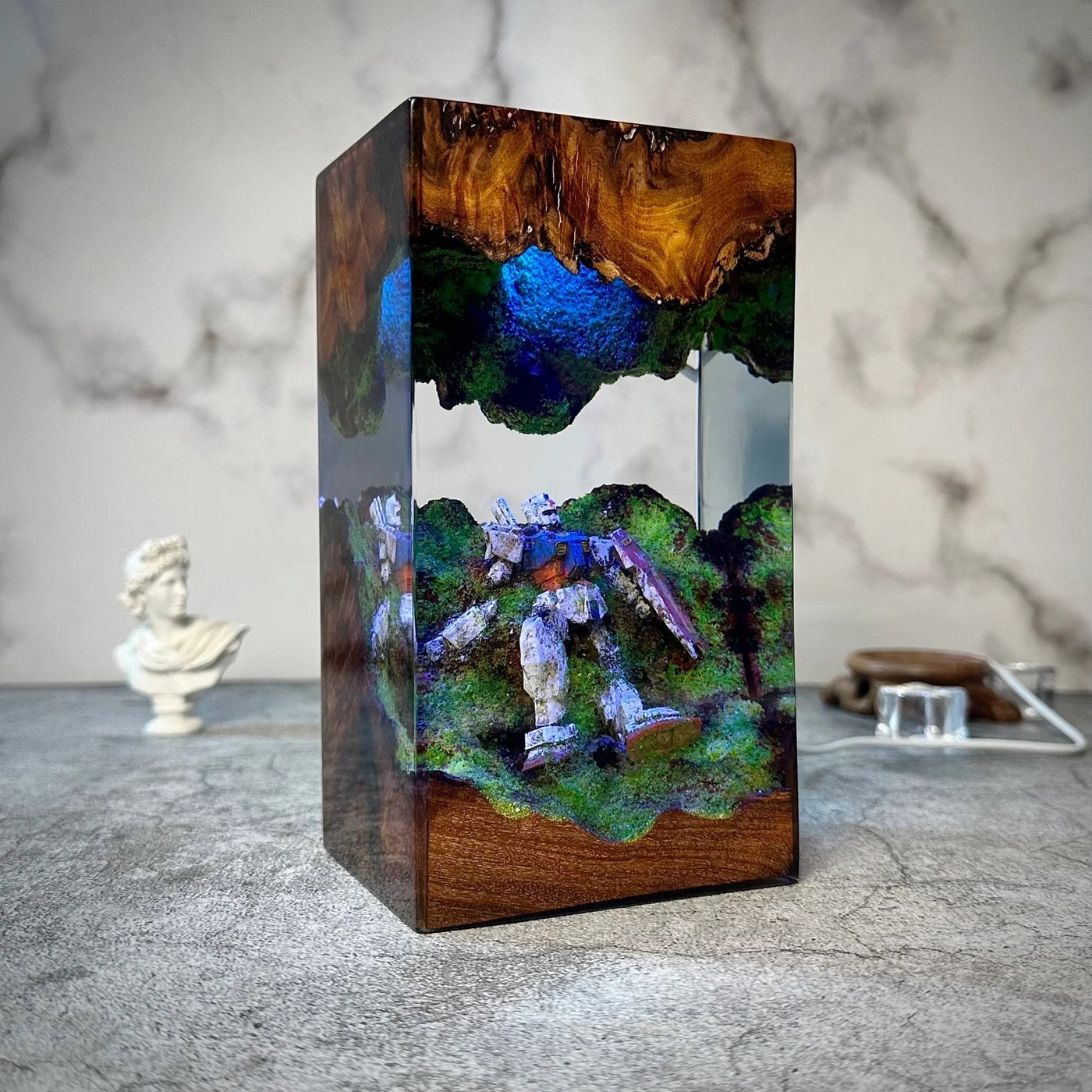 Abandon RX-78-2 Gundam Mountain Epoxy Resin Lamp, Night Light