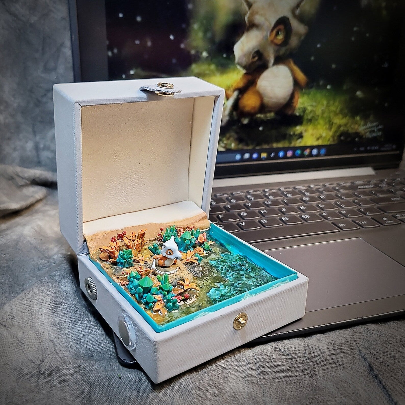 Pokemon Cubone Garagara Island Diorama Treasure Mistery Box Gift Epoxy Resin, Night Light