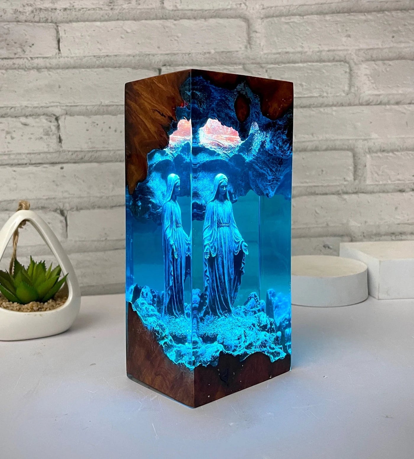 The Blessed Mother Virgin Mary Epoxy Resin Lamp, Night Light