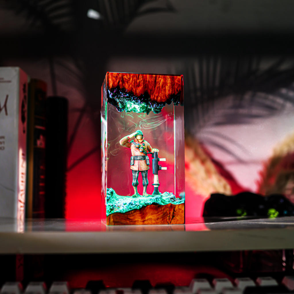 Red Soldier Team Fortress Epoxy Resin Lamp, Night Light